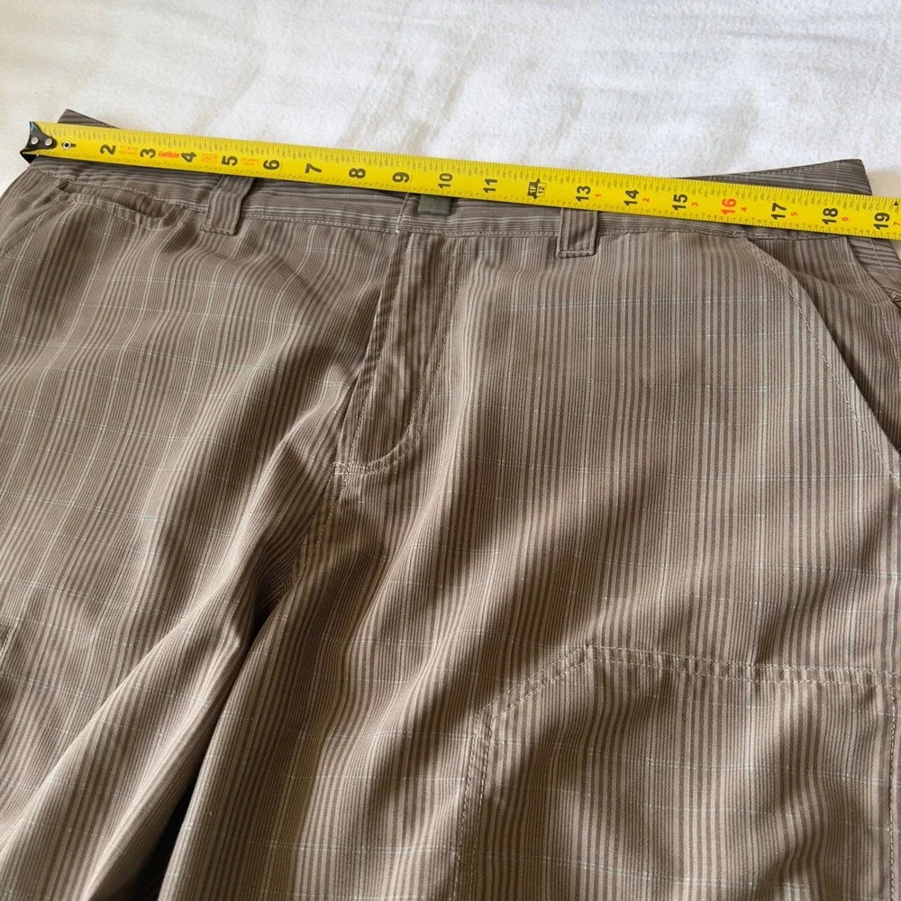 Mountain Hardwear Mens Brown Striped Cargo Shorts Size Large Gorpcore Outdoor